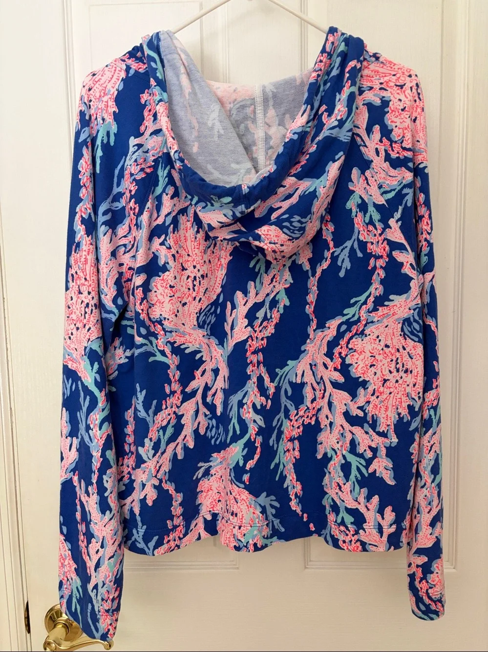 Lilly Pulitzer Hoodie in “ Swim On Over Borealis Blue” size Women’s XL - Picture 7 of 10